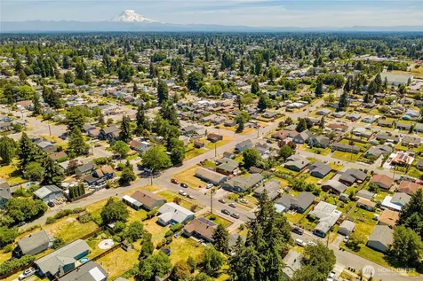 1759 S 43rd Street Tacoma WA 98418