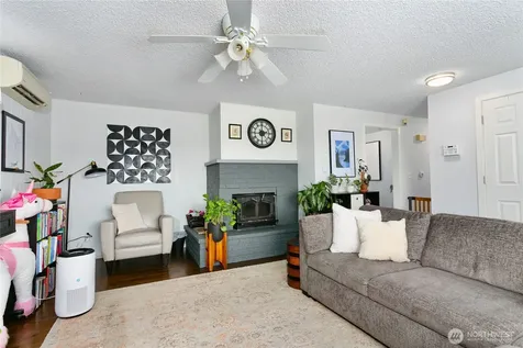 1759 S 43rd Street Tacoma WA 98418
