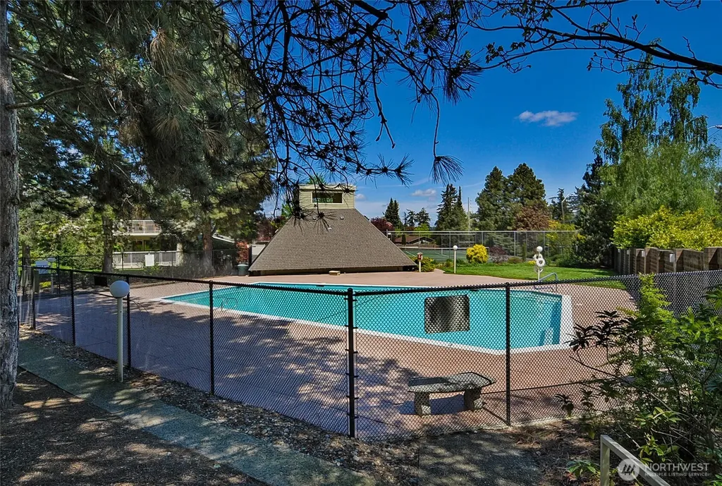 6343 Sand Point Way NE Seattle WA 98115
