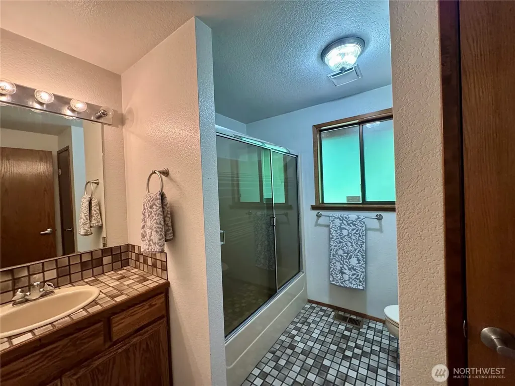 23909 123rd Street E Buckley WA 98321