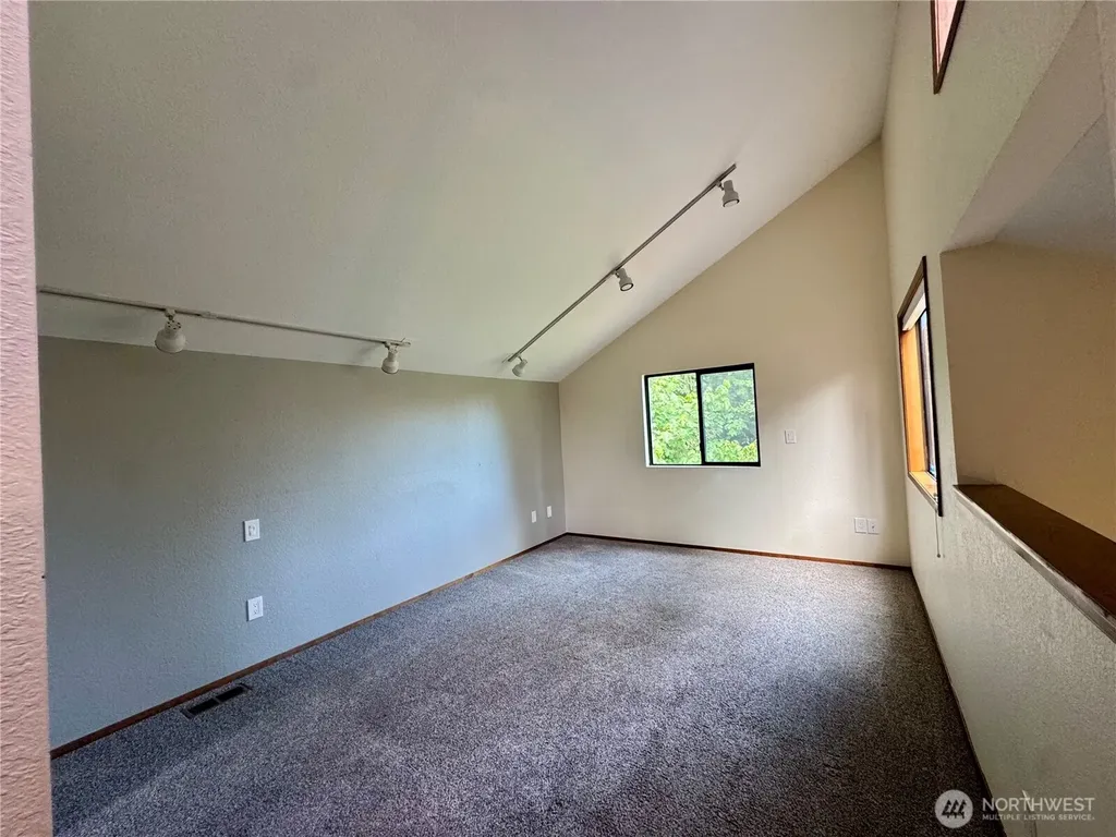 23909 123rd Street E Buckley WA 98321