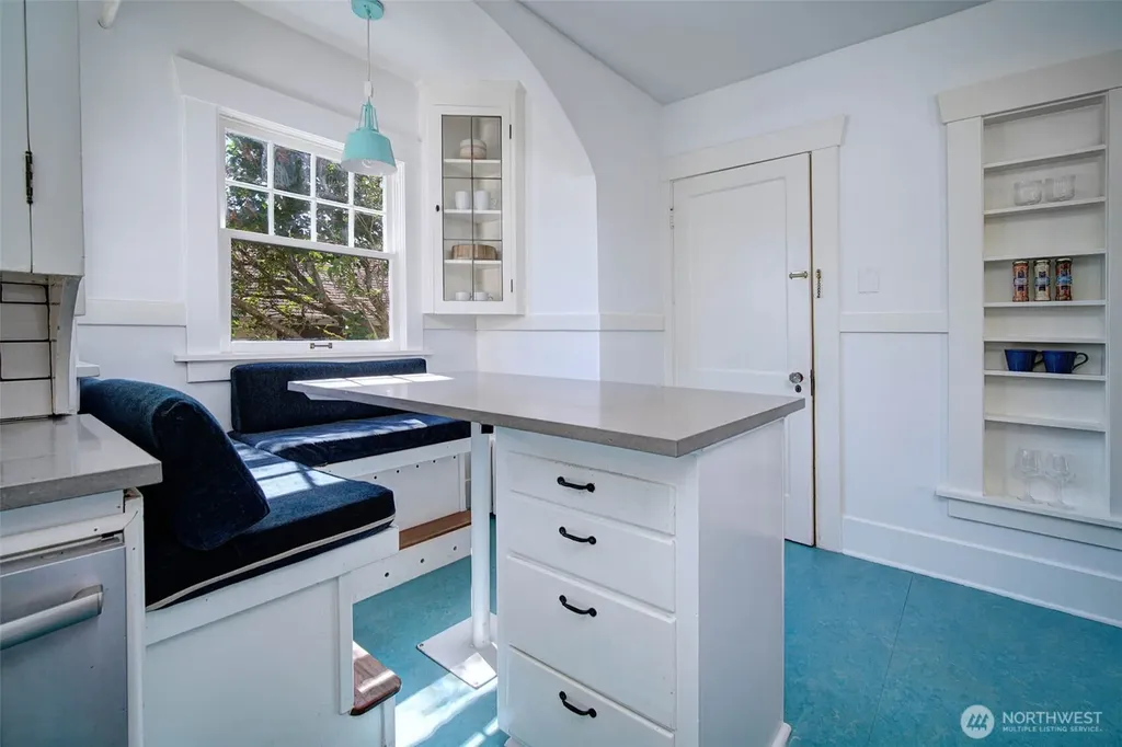511 N 76th Street Seattle WA 98103