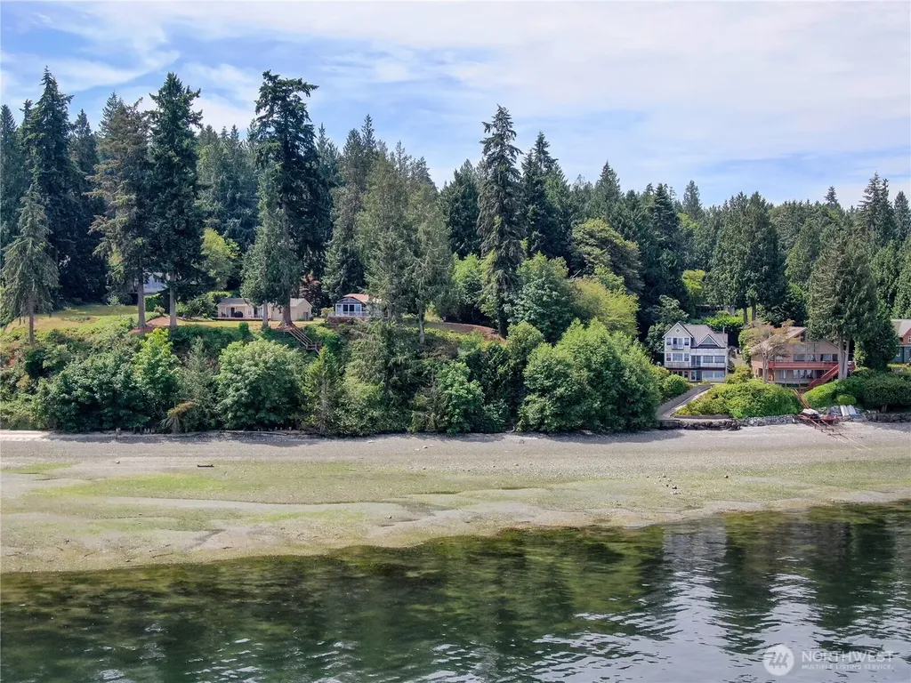 17180 Agate Street NE Bainbridge Island WA 98110