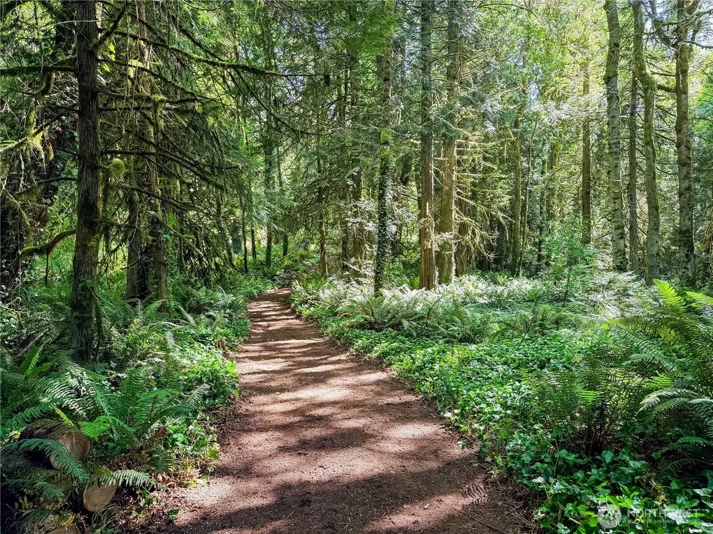 17180 Agate Street NE Bainbridge Island WA 98110