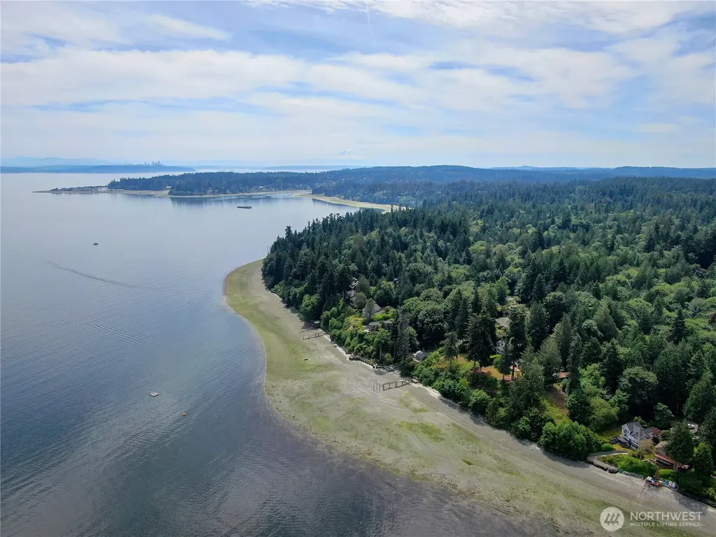 17180 Agate Street NE Bainbridge Island WA 98110