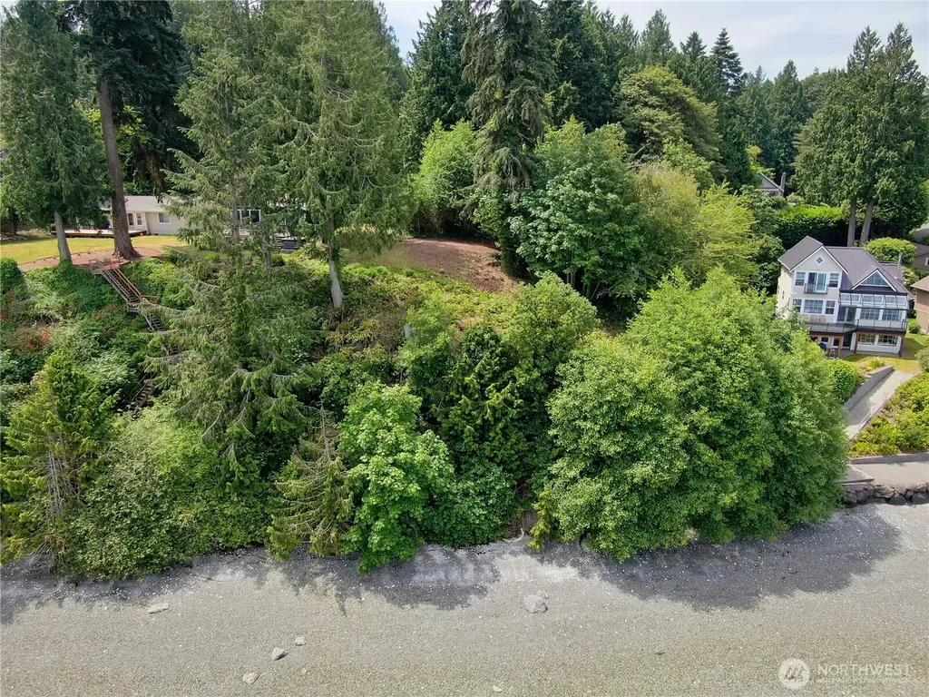 17180 Agate Street NE Bainbridge Island WA 98110