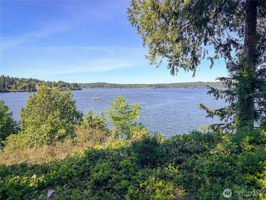 17180 Agate Street NE Bainbridge Island WA 98110