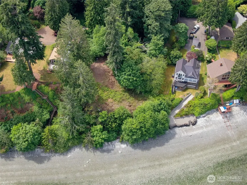 17180 Agate Street NE Bainbridge Island WA 98110