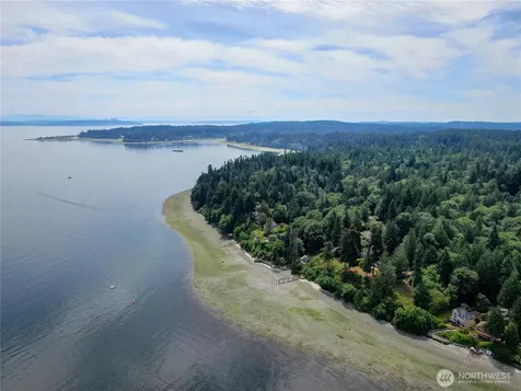 17180 Agate Street NE Bainbridge Island WA 98110