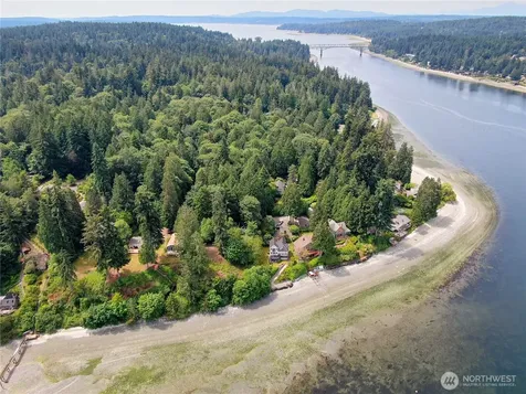 17180 Agate Street NE Bainbridge Island WA 98110