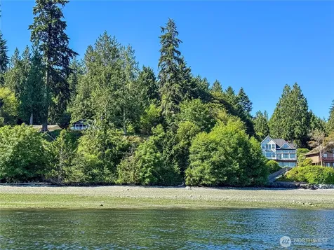 17180 Agate Street NE Bainbridge Island WA 98110