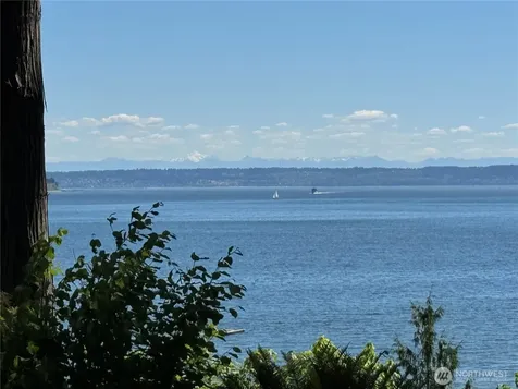 17180 Agate Street NE Bainbridge Island WA 98110