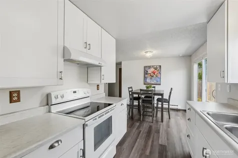 9024 E G Street Tacoma WA 98445