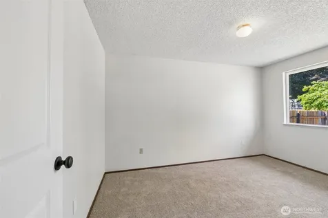 9024 E G Street Tacoma WA 98445