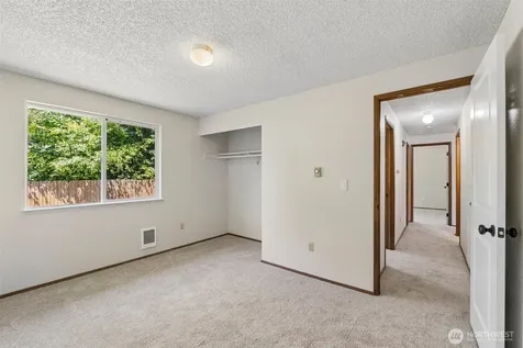 9024 E G Street Tacoma WA 98445