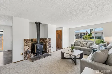 9024 E G Street Tacoma WA 98445