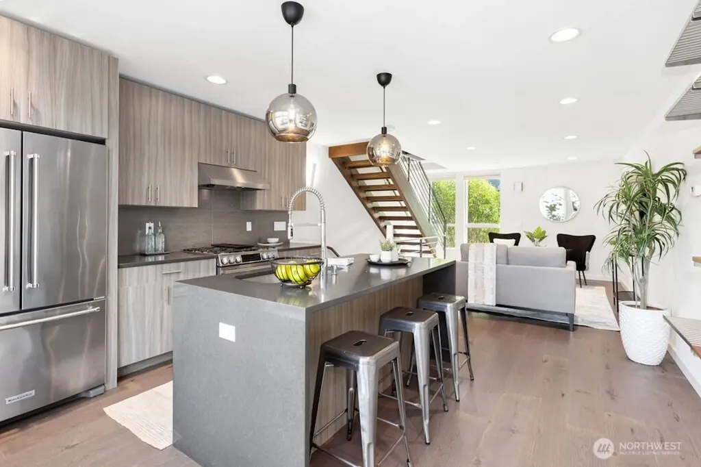 2233 Minor Avenue Seattle WA 98102