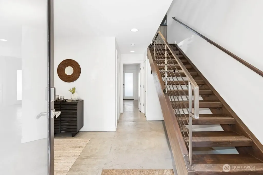 2233 Minor Avenue Seattle WA 98102