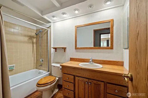 145 Big Bear Place NW Issaquah WA 98027