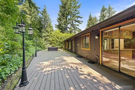 145 Big Bear Place NW Issaquah WA 98027