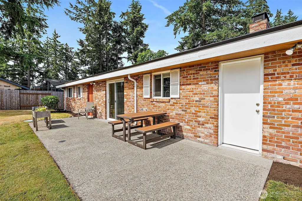 26016 174th Avenue SE Covington WA 98042
