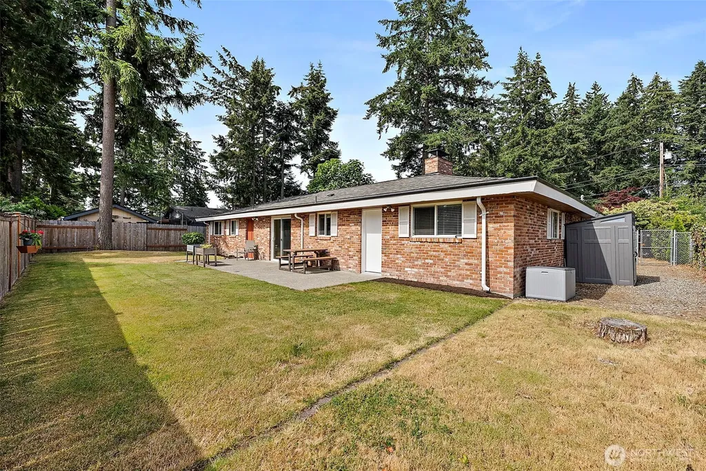26016 174th Avenue SE Covington WA 98042