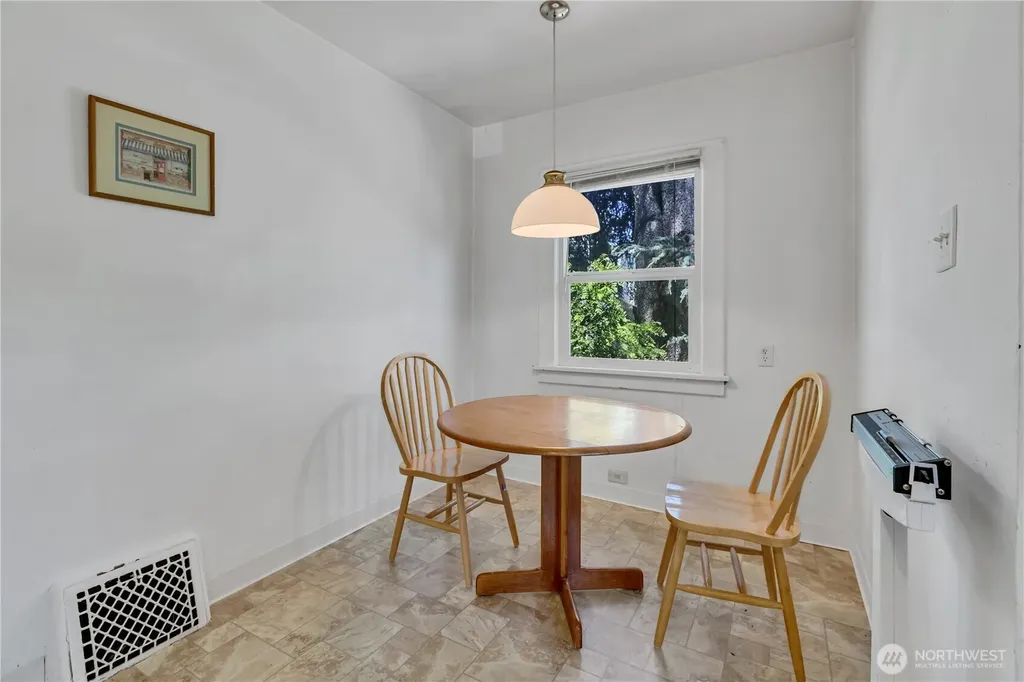 13025 Ambaum Boulevard SW Burien WA 98146