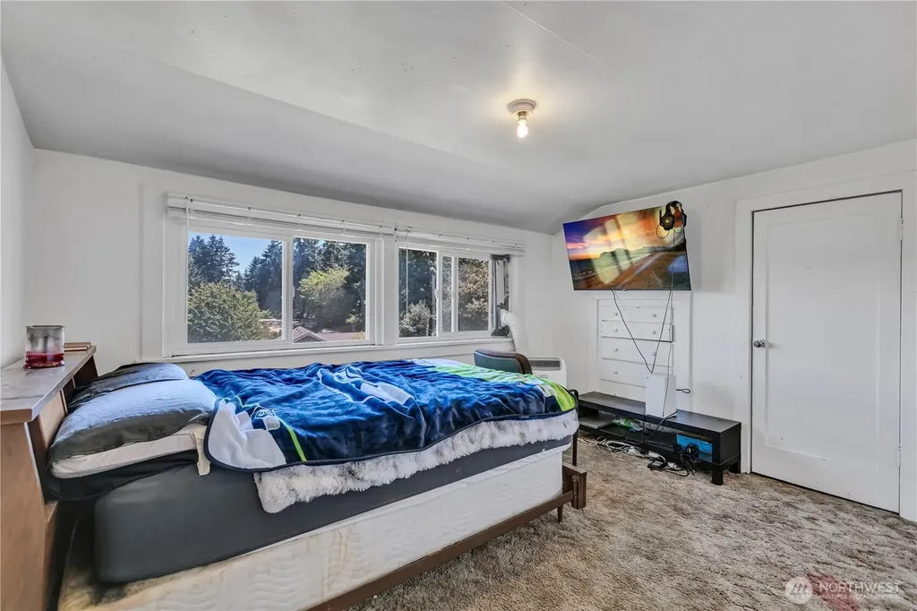 13025 Ambaum Boulevard SW Burien WA 98146