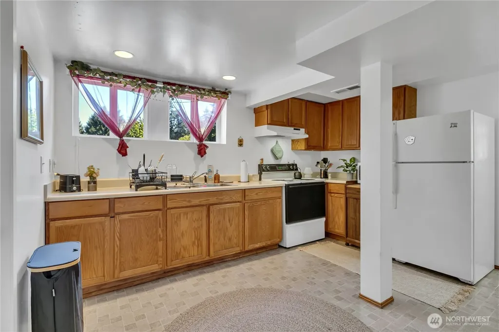 13025 Ambaum Boulevard SW Burien WA 98146