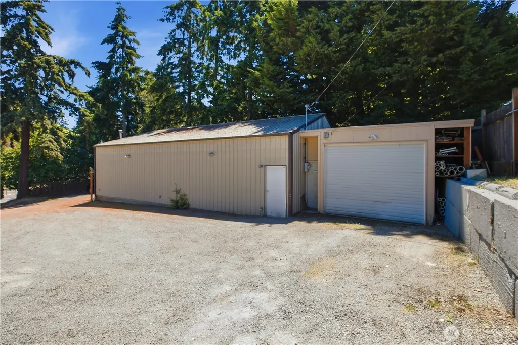 13025 Ambaum Boulevard SW Burien WA 98146