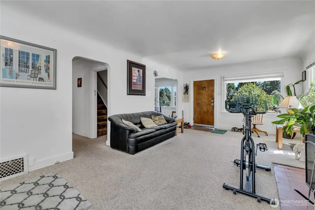 13025 Ambaum Boulevard SW Burien WA 98146