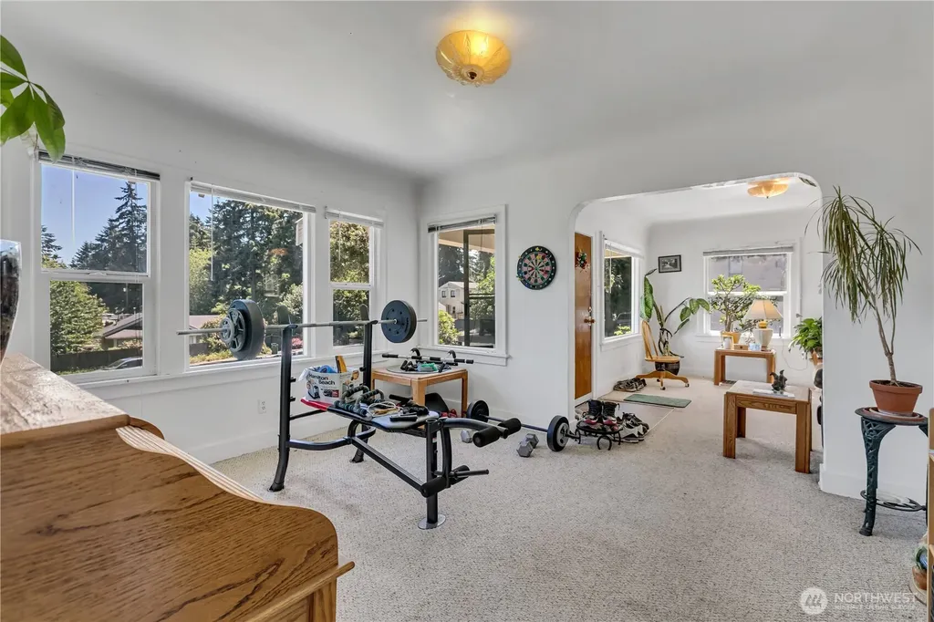 13025 Ambaum Boulevard SW Burien WA 98146