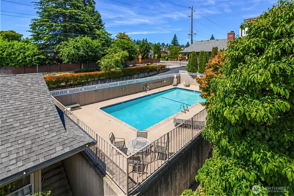932 100th Avenue NE Bellevue WA 98004