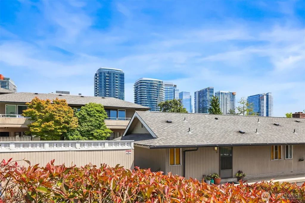932 100th Avenue NE Bellevue WA 98004