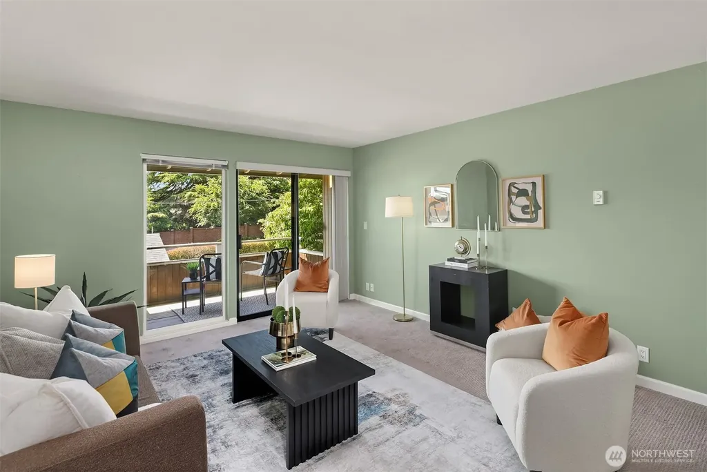 932 100th Avenue NE Bellevue WA 98004