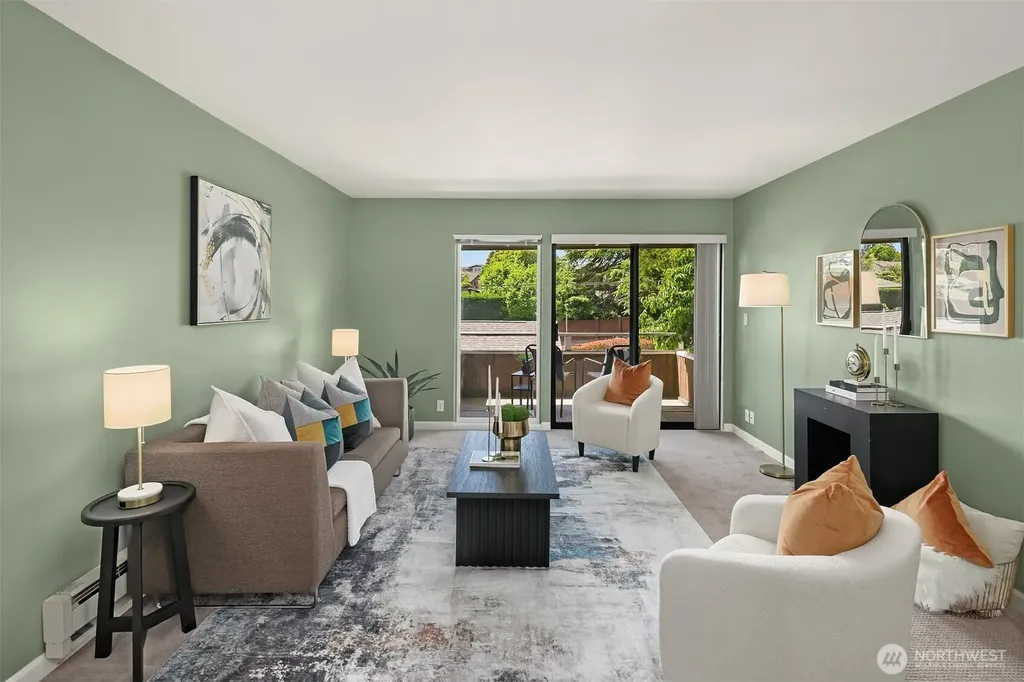 932 100th Avenue NE Bellevue WA 98004