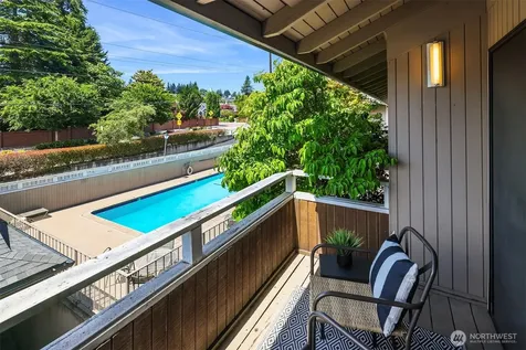 932 100th Avenue NE Bellevue WA 98004