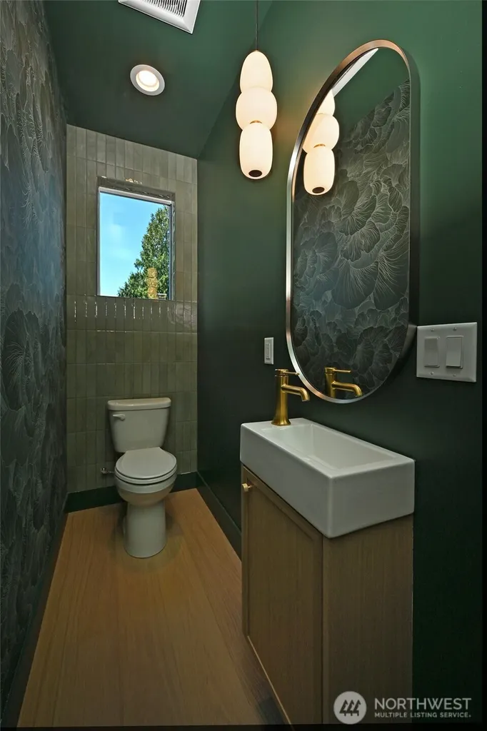 3111 W Mansell Street Seattle WA 98199