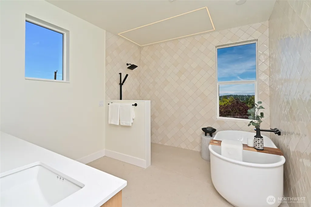 3111 W Mansell Street Seattle WA 98199
