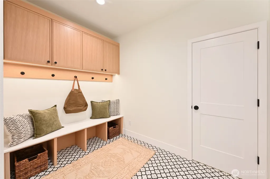 3111 W Mansell Street Seattle WA 98199