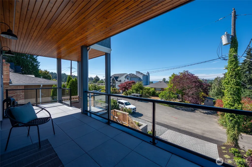 3111 W Mansell Street Seattle WA 98199