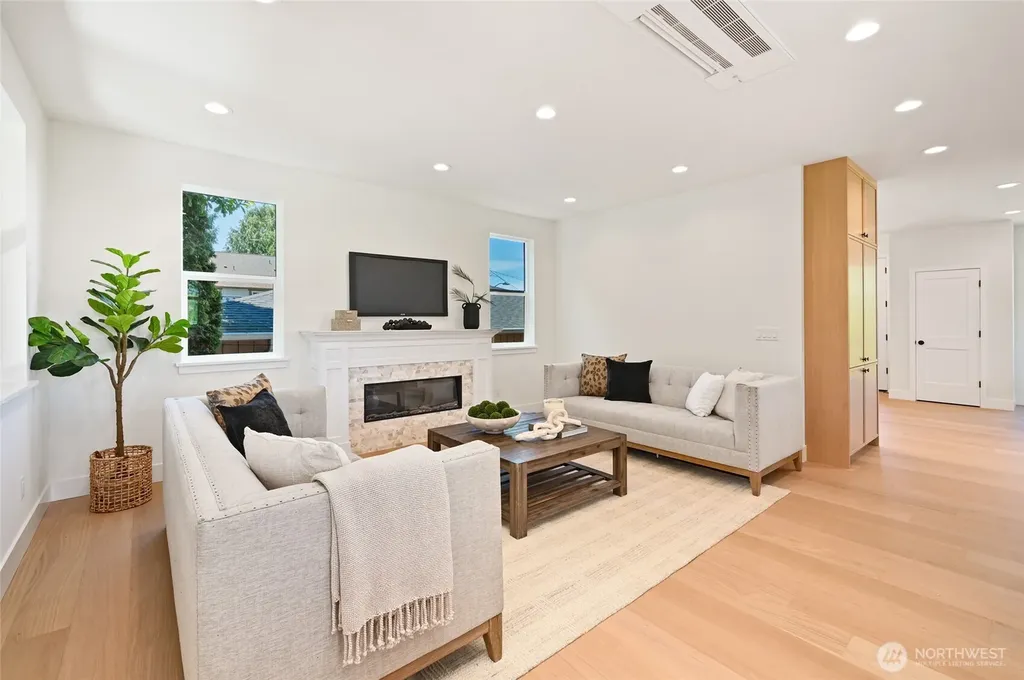 3111 W Mansell Street Seattle WA 98199