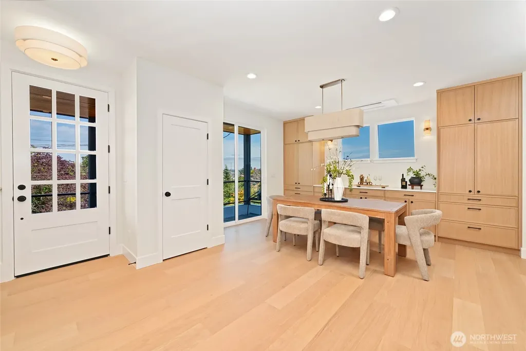 3111 W Mansell Street Seattle WA 98199