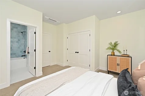 3111 W Mansell Street Seattle WA 98199