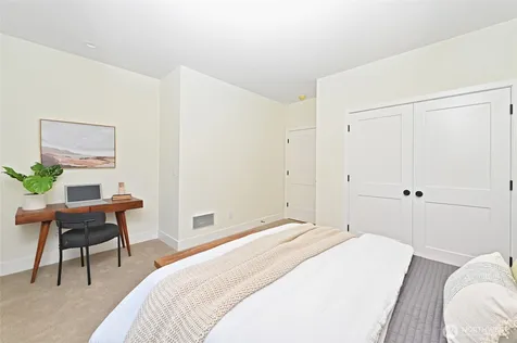 3111 W Mansell Street Seattle WA 98199