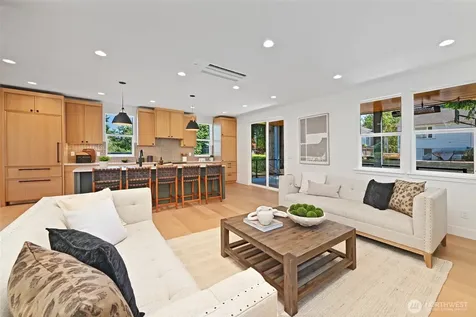 3111 W Mansell Street Seattle WA 98199