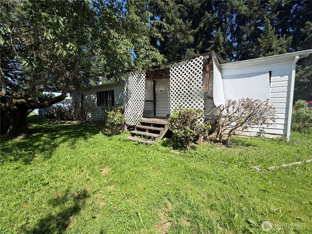 11432 Nisqually Park Loop SE Olympia WA 98513