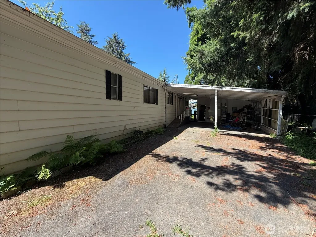 11432 Nisqually Park Loop SE Olympia WA 98513