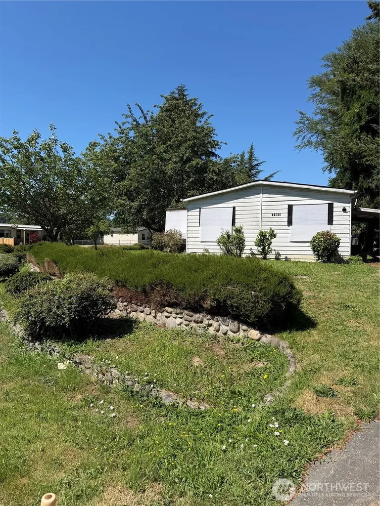 11432 Nisqually Park Loop SE Olympia WA 98513