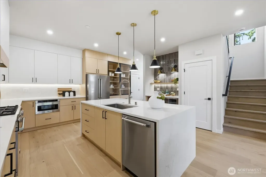9016 124th Lane NE Kirkland WA 98033